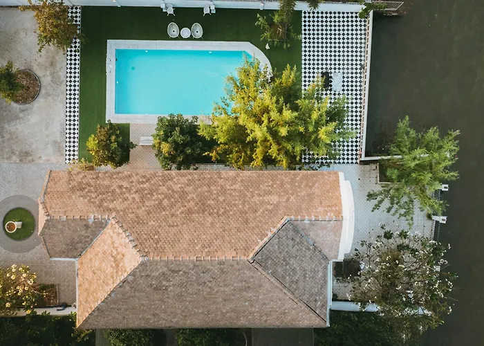 Arpo Pool Villa Riverside กรุงเทพมหานคร